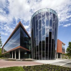 Curtain wall installation