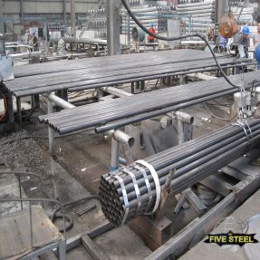 Opportunities and challenges for steel pipe industry
