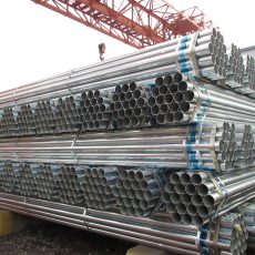 What are the requirements for the storage of galvanized pipes？